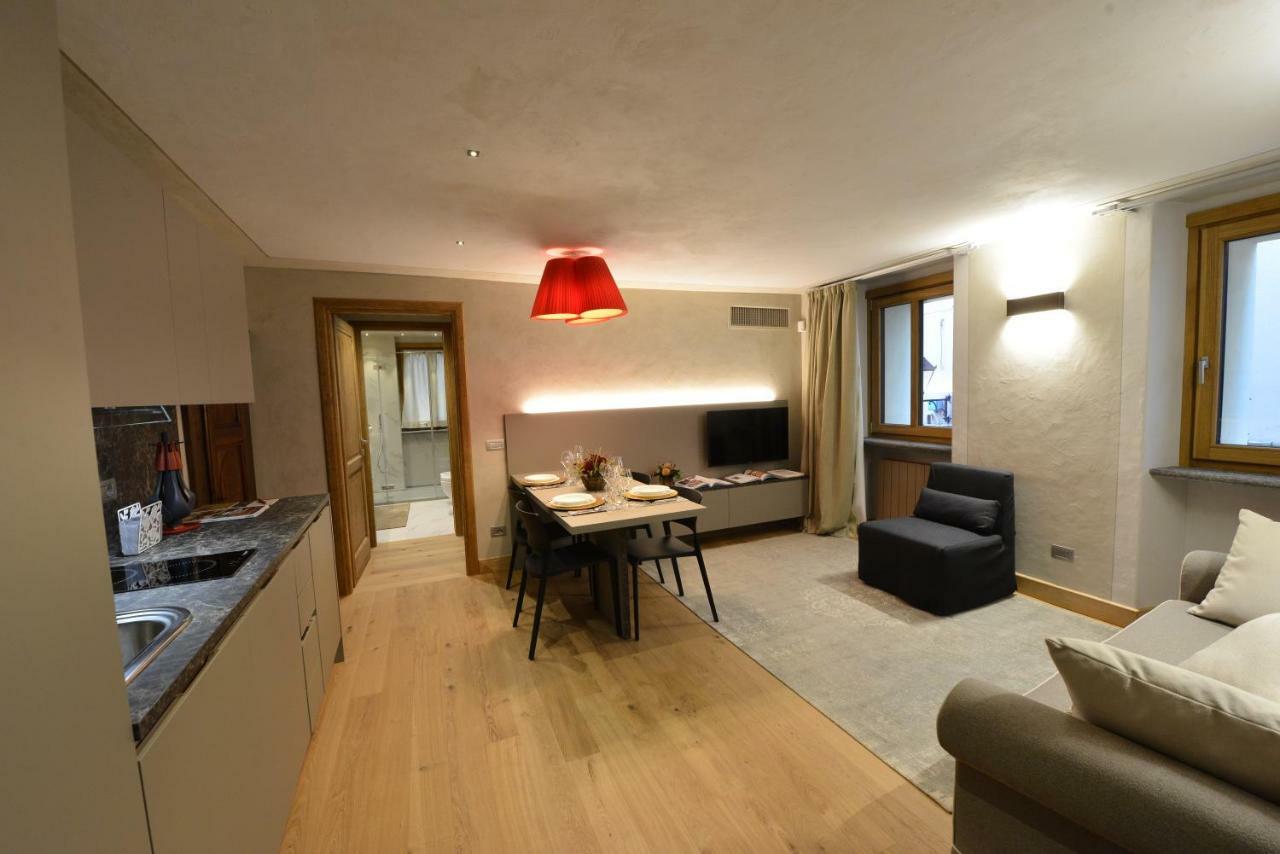 Le Reve Charmant Apartments - Via Sant'Orso,2 Aosta Luaran gambar