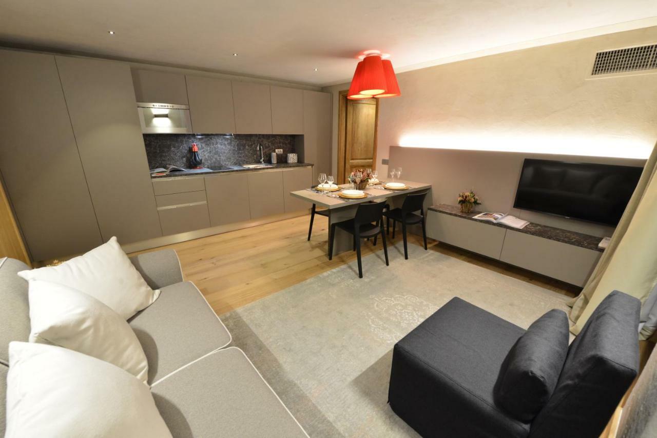 Le Reve Charmant Apartments - Via Sant'Orso,2 Aosta Luaran gambar